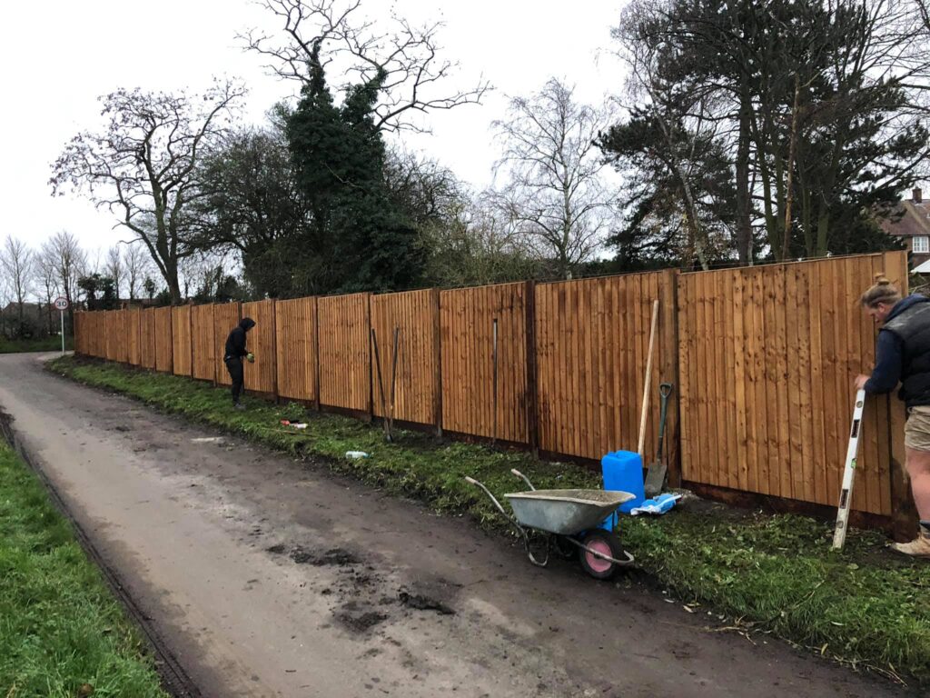 Essex Fencing Ltd | Feather edge panels | Concrete Posts | Gravel Boards | Trellis Work | Bow Top Panels | Made to Measure Gates | Chain link Fencing | Mesh Systems | Palisade | Weld Mesh
